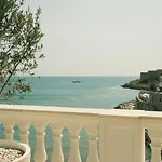 Tra Cielo E Mare 3*