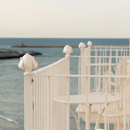 Tra Cielo E Mare *