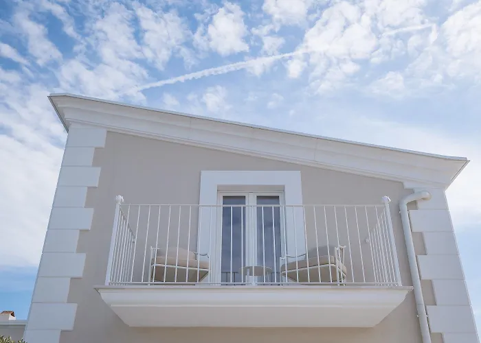 Tra Cielo E Mare Vieste